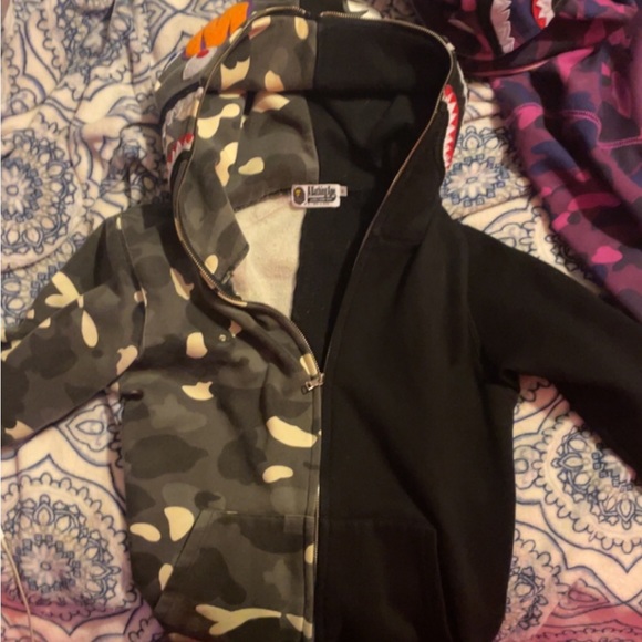 COPY - Half and half bape hoodie - Picture 4 of 7